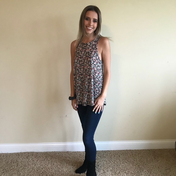 Floral tank top - Picture 2 of 5